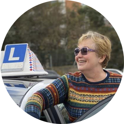 Выпускница автошколы в Испании Costa Drive