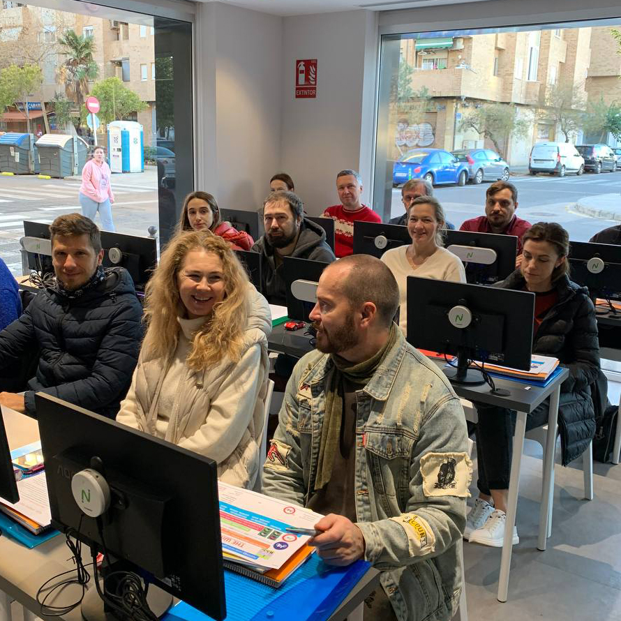 Учебный класс автошколы в Валенсии